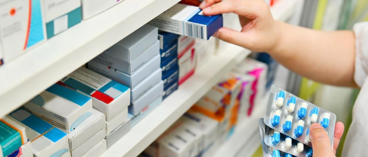 What factors are causing antimicrobial resistance?